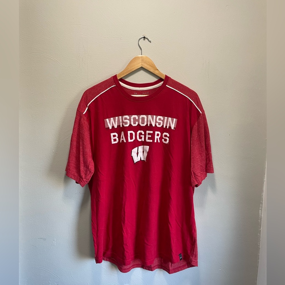 Wisconsin Badgers Under Armor Size XL Loose